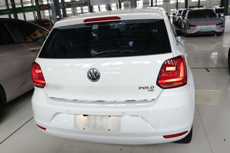 Volkswagen Polo 2017 car image #6