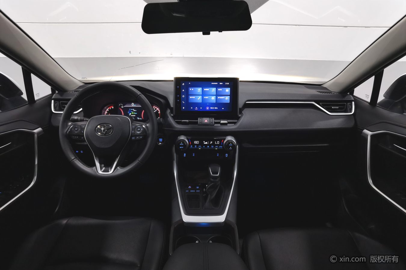 Toyota RAV4 2021 car image #12