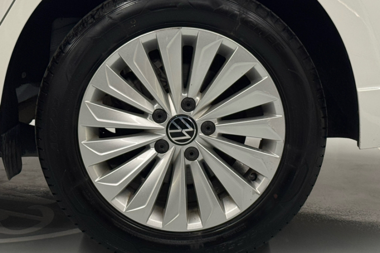Volkswagen Lavida 2021 car image #10
