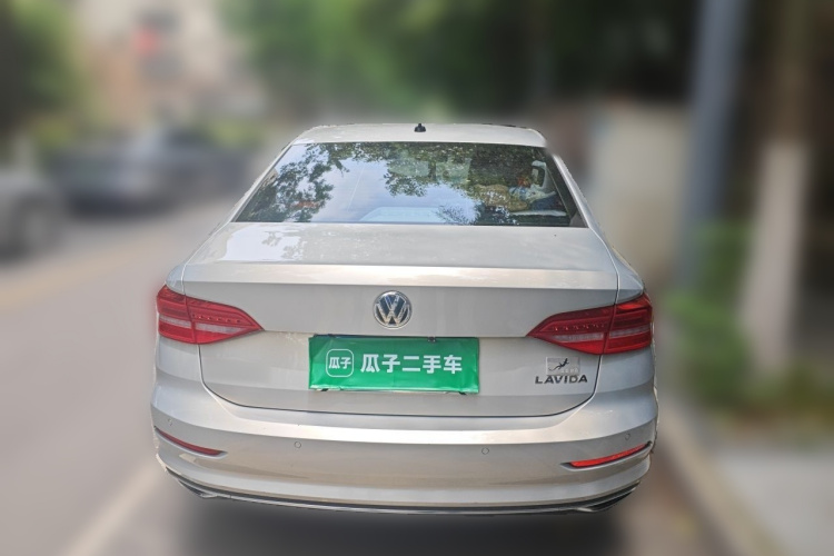 Volkswagen Lavida 2019 #4 Volkswagen Lavida 2019 car image #4