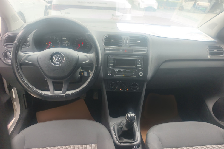 Volkswagen Polo 2016 #11 Volkswagen Polo 2016 car image #11