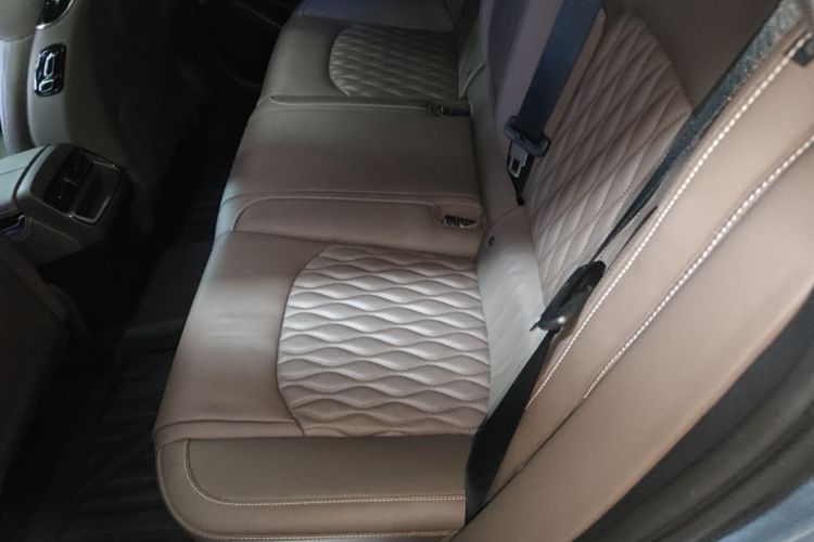 BYD Han 2023 car image #17