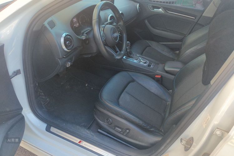 Audi A3 2019 car image #18