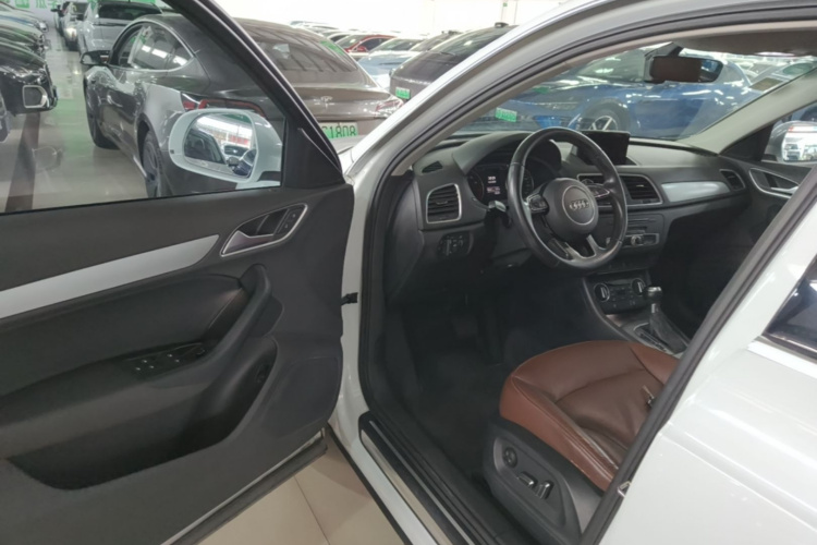 Audi Q3 2017 #16 Audi Q3 2017 car image #16