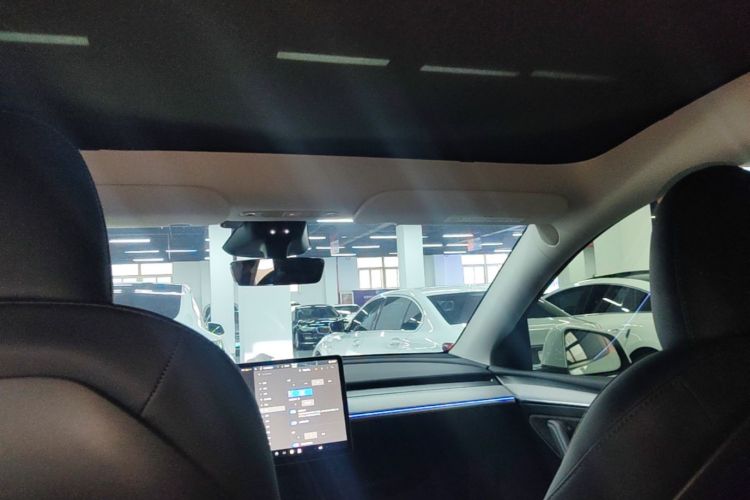 Tesla Model Y 2024 #18 Tesla Model Y 2024 car image #18