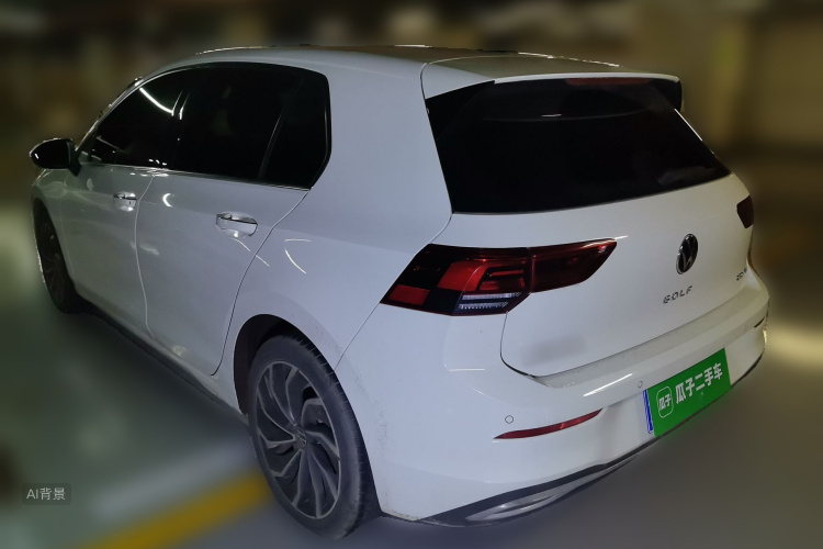 Volkswagen Golf 2023 car image #5