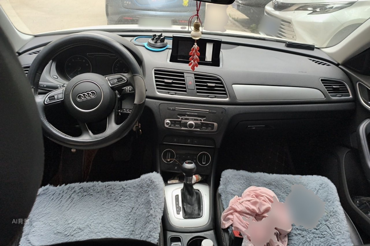 Audi Q3 2019 #11 Audi Q3 2019 car image #11