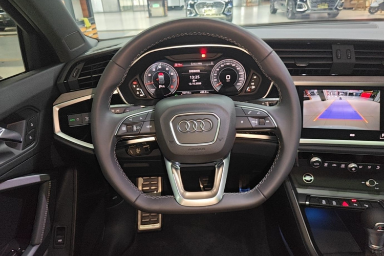Audi Q3 2024 #15 Audi Q3 2024 car image #15