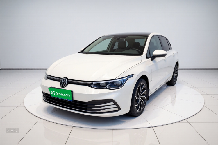 Volkswagen Golf 2021 car image #2