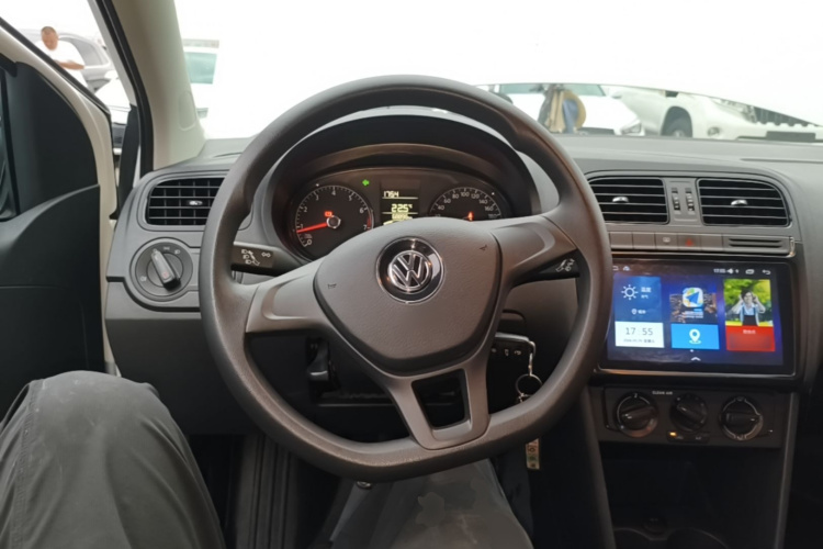 Volkswagen Polo 2018 #15 Volkswagen Polo 2018 car image #15