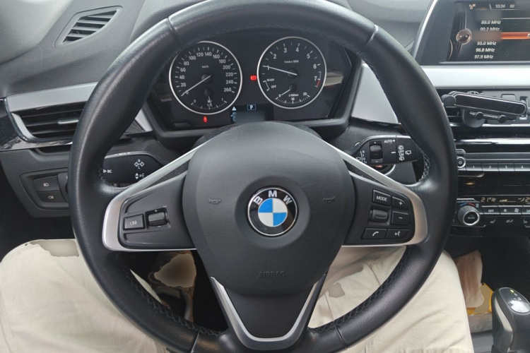 BMW X1 2017 #11 BMW X1 2017 car image #11