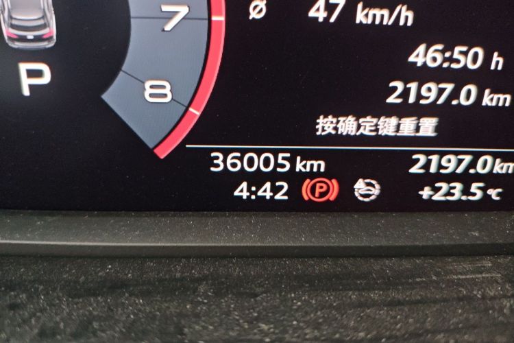 Audi Q3 2020 car image #8