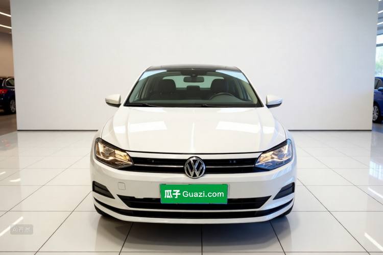 Volkswagen Polo 2022 car image #3