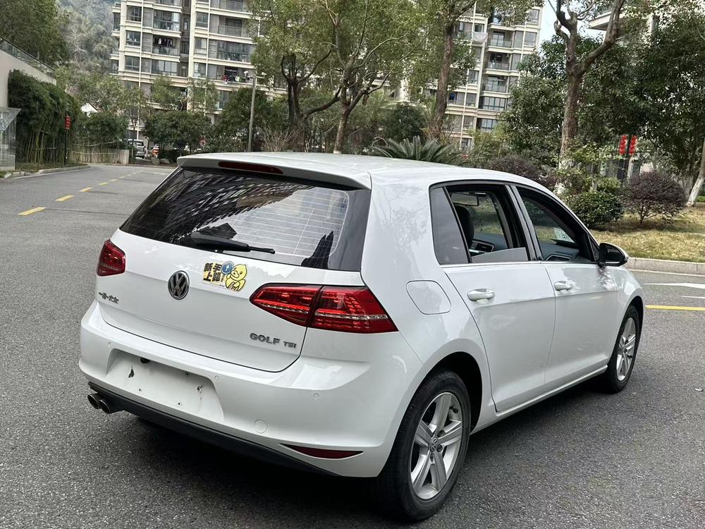 Volkswagen Golf 2015 car image #7
