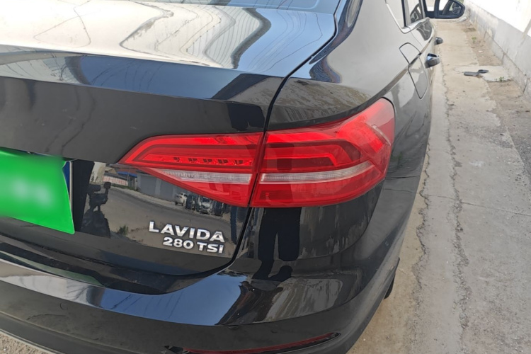 Volkswagen Lavida 2019 car image #8