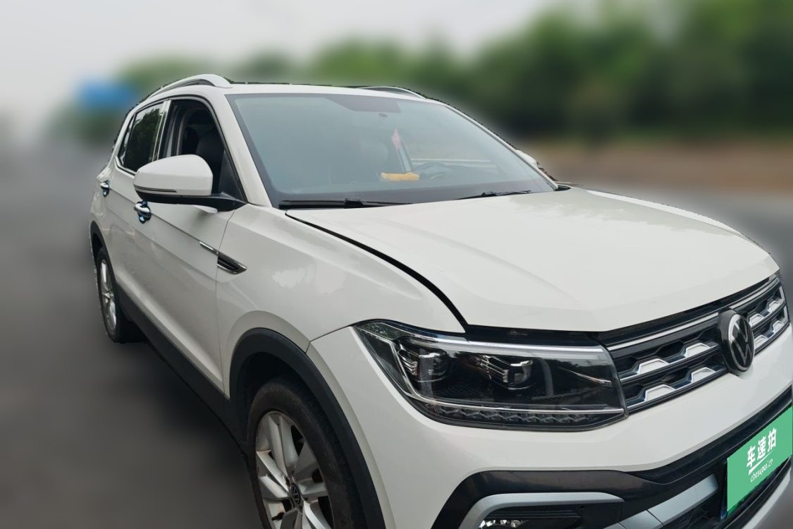 Volkswagen T-Cross 2022 car image #2