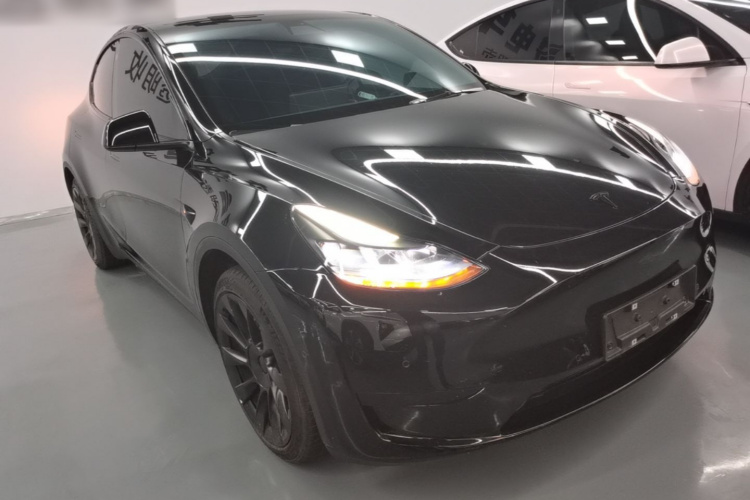 Tesla Model Y 2023 #4 Tesla Model Y 2023 immagine di auto #4
