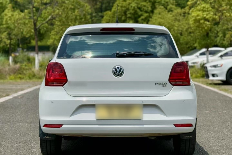 Volkswagen Polo 2017 car image #11