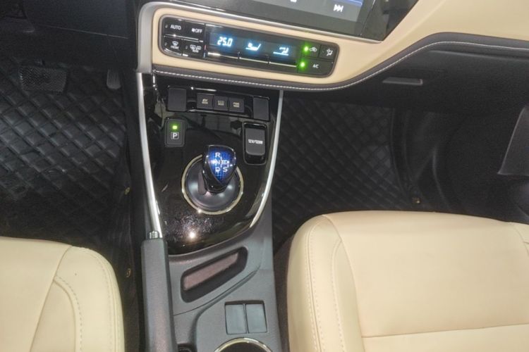 Toyota Corolla 2017 immagine di auto #18