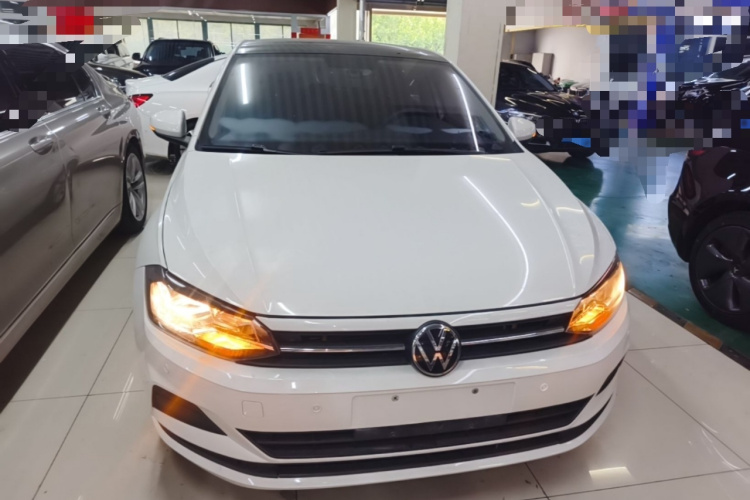 Volkswagen Polo 2021 car image #3