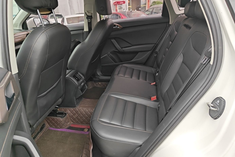 Volkswagen Tharu 2020 car image #13