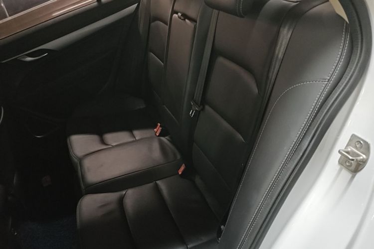 GEELY Emgrand 2018 car image #19