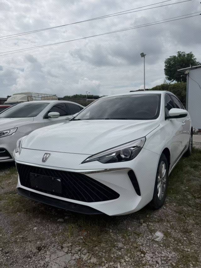 Roewe i5 2023 Roewe i5 2023 car image