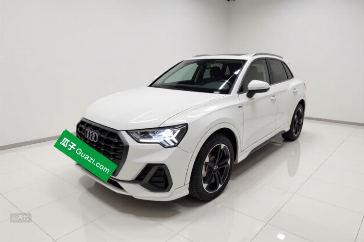 Audi Q3 2020 car image #2