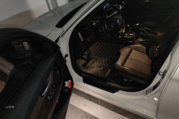 BMW 3 Series 2018 car image #18