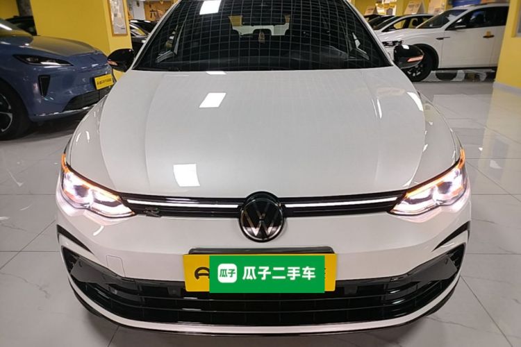 Volkswagen Golf 2024 car image #3