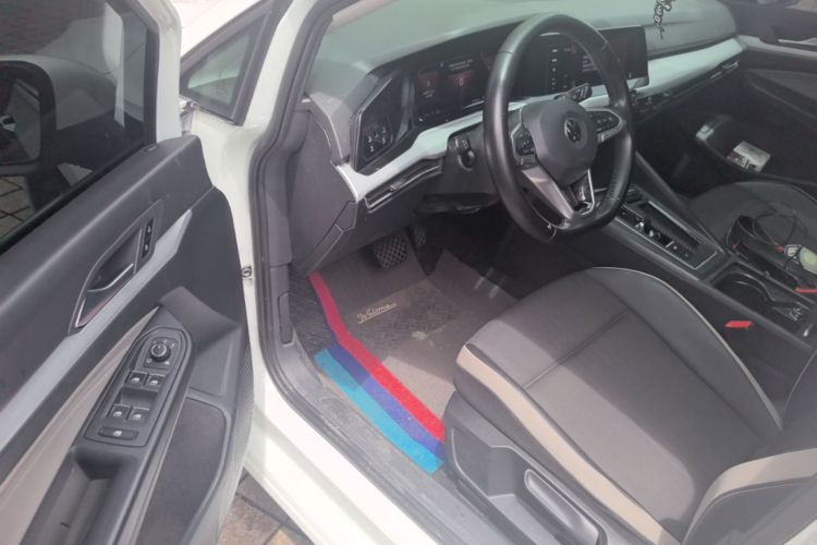 Volkswagen Golf 2021 car image #16