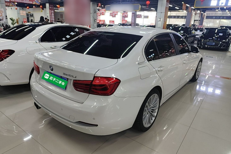 BMW 3 Series 2018 car image #7