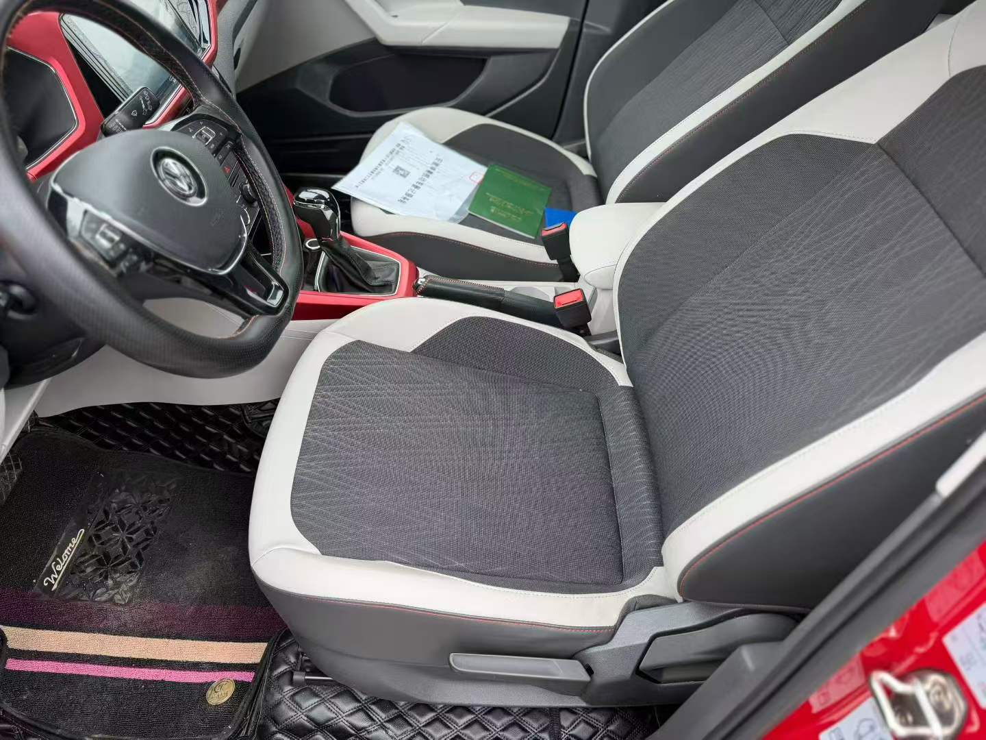 Volkswagen T-Cross 2019 car image #3