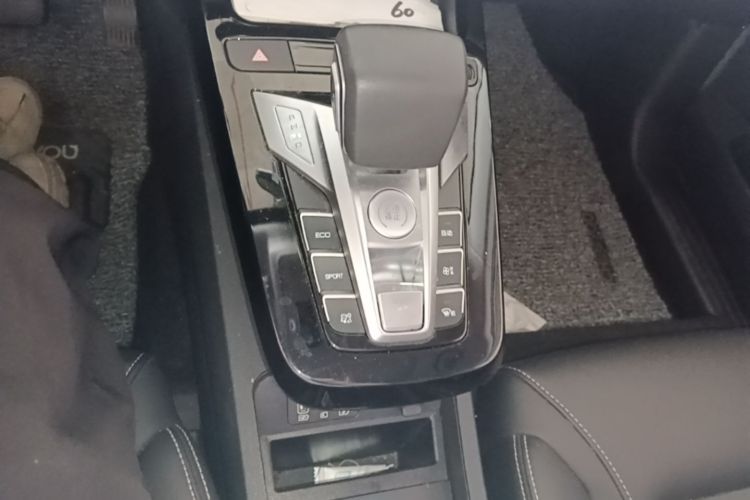 BYD Yuan New Energy 2019 #14 BYD Yuan New Energy 2019 imagen de coche #14