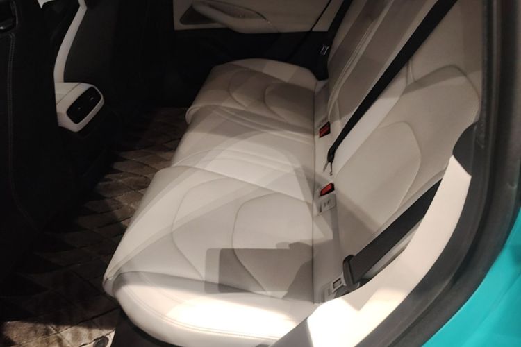 MI SU7 2024 car image #17