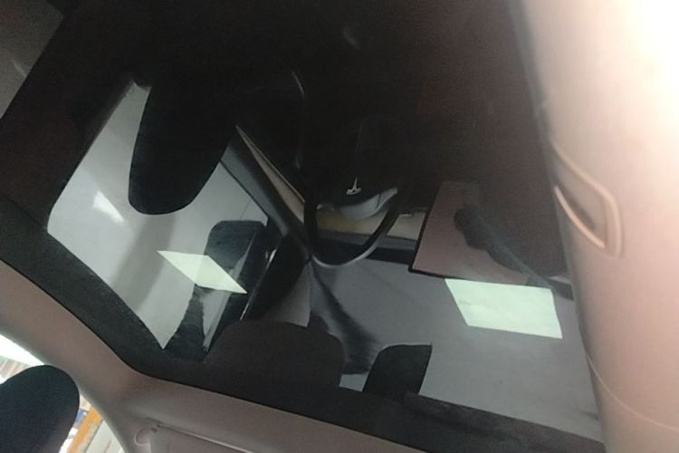 Tesla Model Y 2022 #18 Tesla Model Y 2022 car image #18