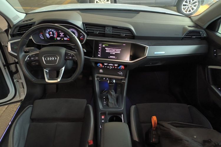 Audi Q3 2019 #10 Audi Q3 2019 car image #10