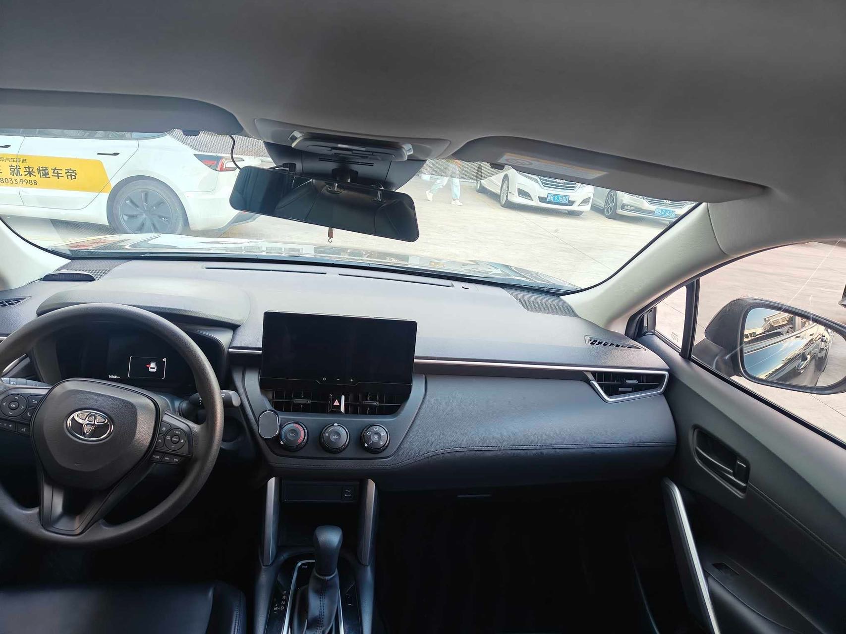 Toyota Corolla Cross 2024 car image #2