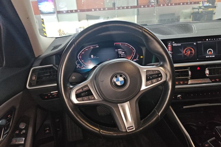 BMW 3 Series 2021 car image #11