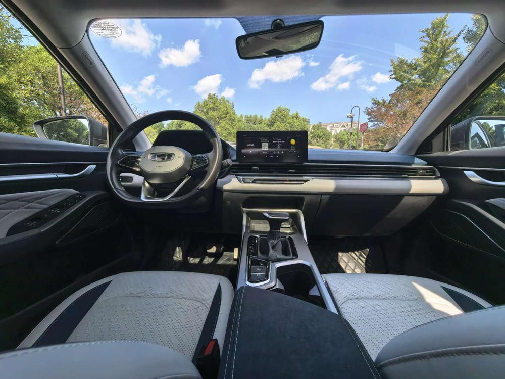 GEELY Emgrand 2023 car image #10