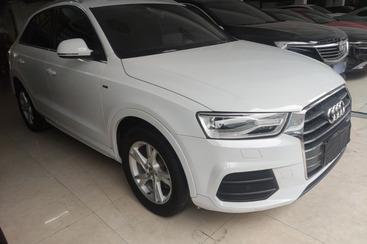 Audi Q3 2017 car image #4