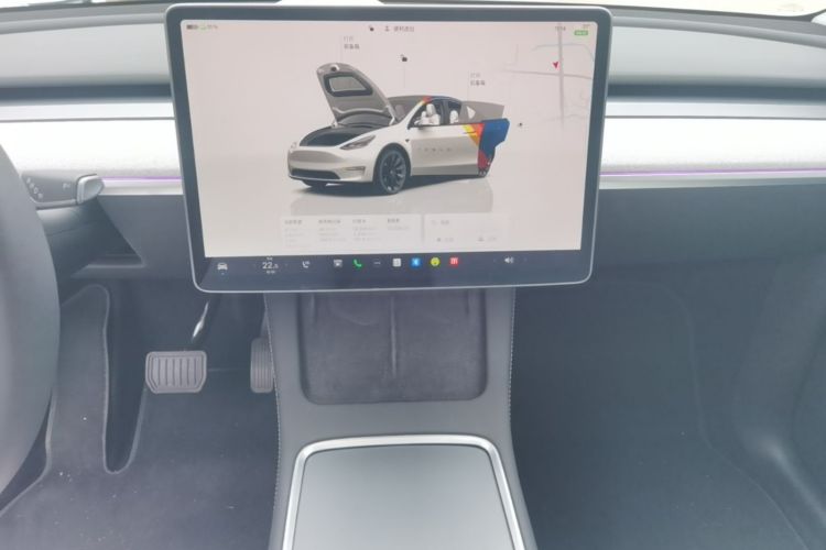 Tesla Model Y 2024 #13 Tesla Model Y 2024 car image #13