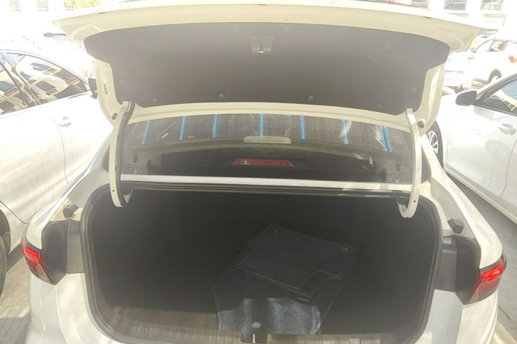 GEELY Emgrand 2021 #19 GEELY Emgrand 2021 car image #19