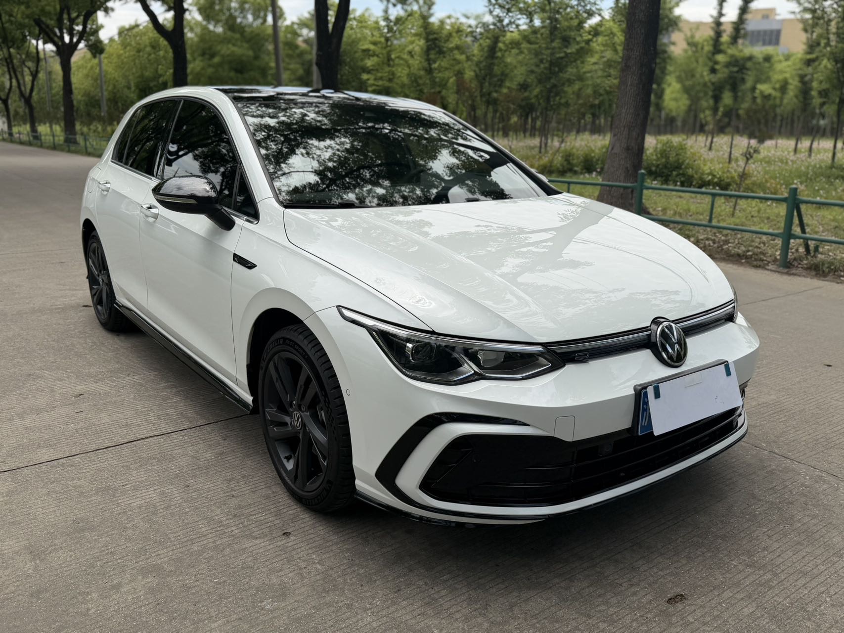 Volkswagen Golf 2022 car image #3