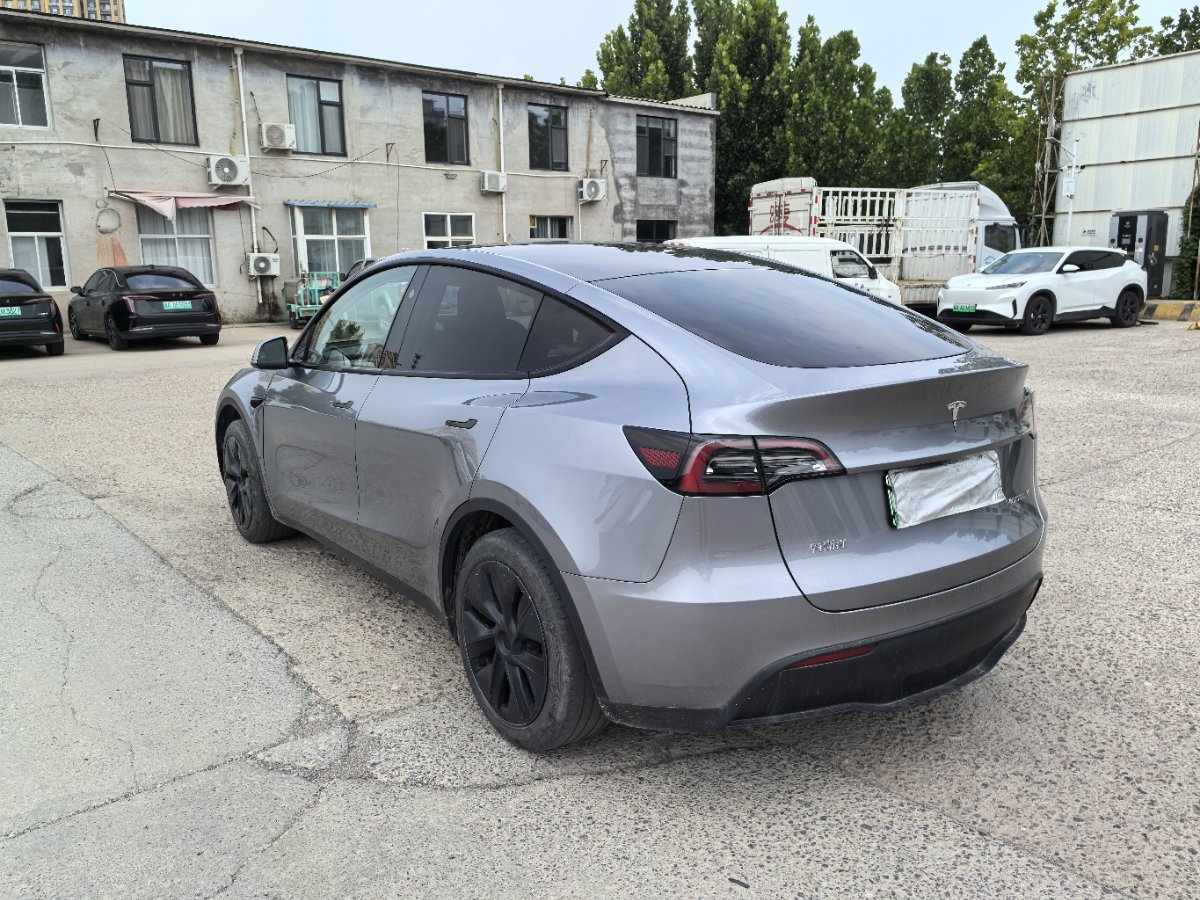 Tesla Model Y 2024 car image #3