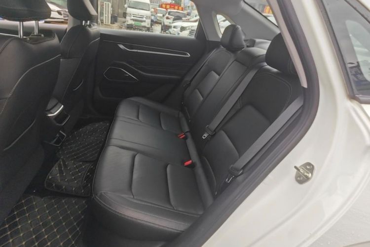 GEELY Emgrand 2023 #15 GEELY Emgrand 2023 car image #15