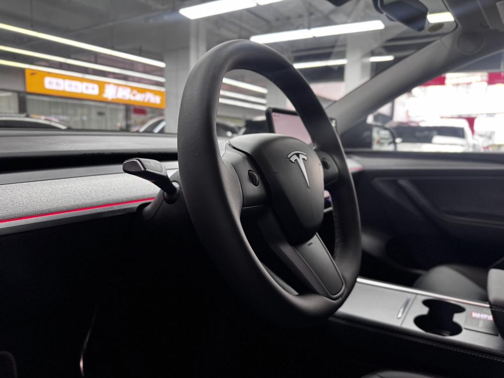 Tesla Model Y 2023 #9 Tesla Model Y 2023 car image #9