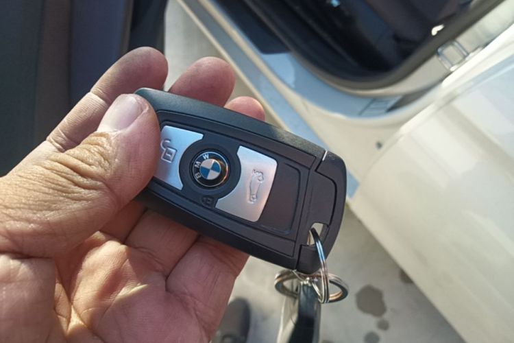 BMW 3 Series 2019 #14 BMW 3 Series 2019 car image #14