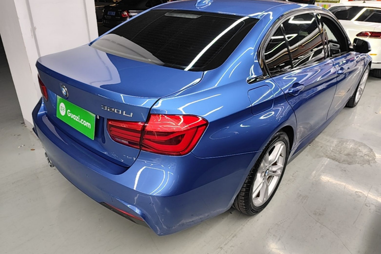 BMW 3 Series 2018 car image #7
