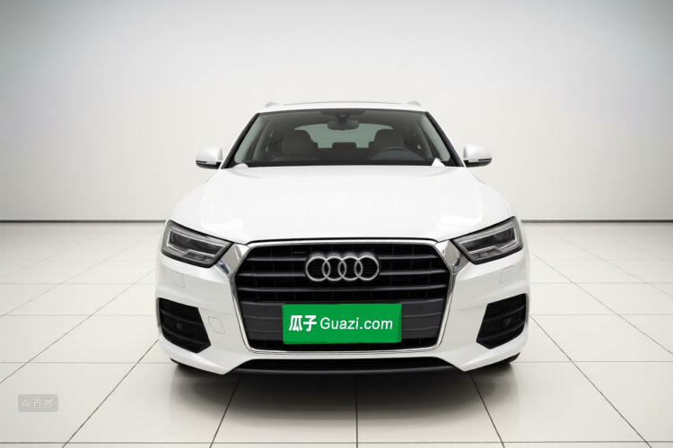 Audi Q3 2018 car image #3